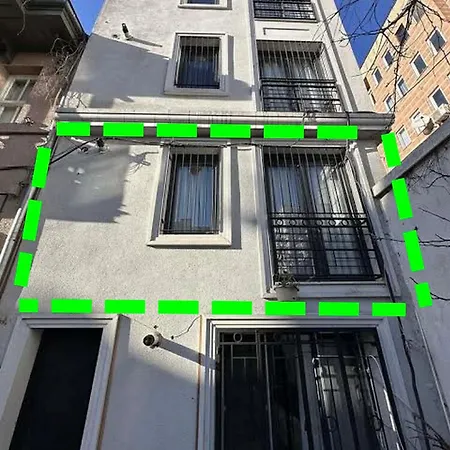 Charming Semi-basement Steps From Taksim Square No 1 * İstanbul